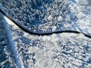 winter kurven luftbild